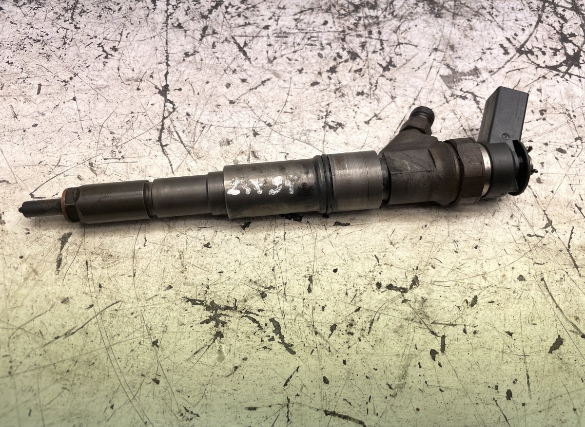 BMW X5 (E53) Fuel Injector Fuel injector — BMW X5 (E53) (2000-2007) — 0445...