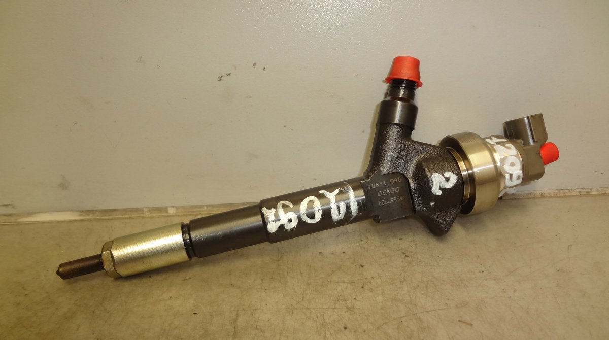 Opel Astra (H) Fuel Injector Fuel injector — OPEL ASTRA J (P10) (2009-2015) ...