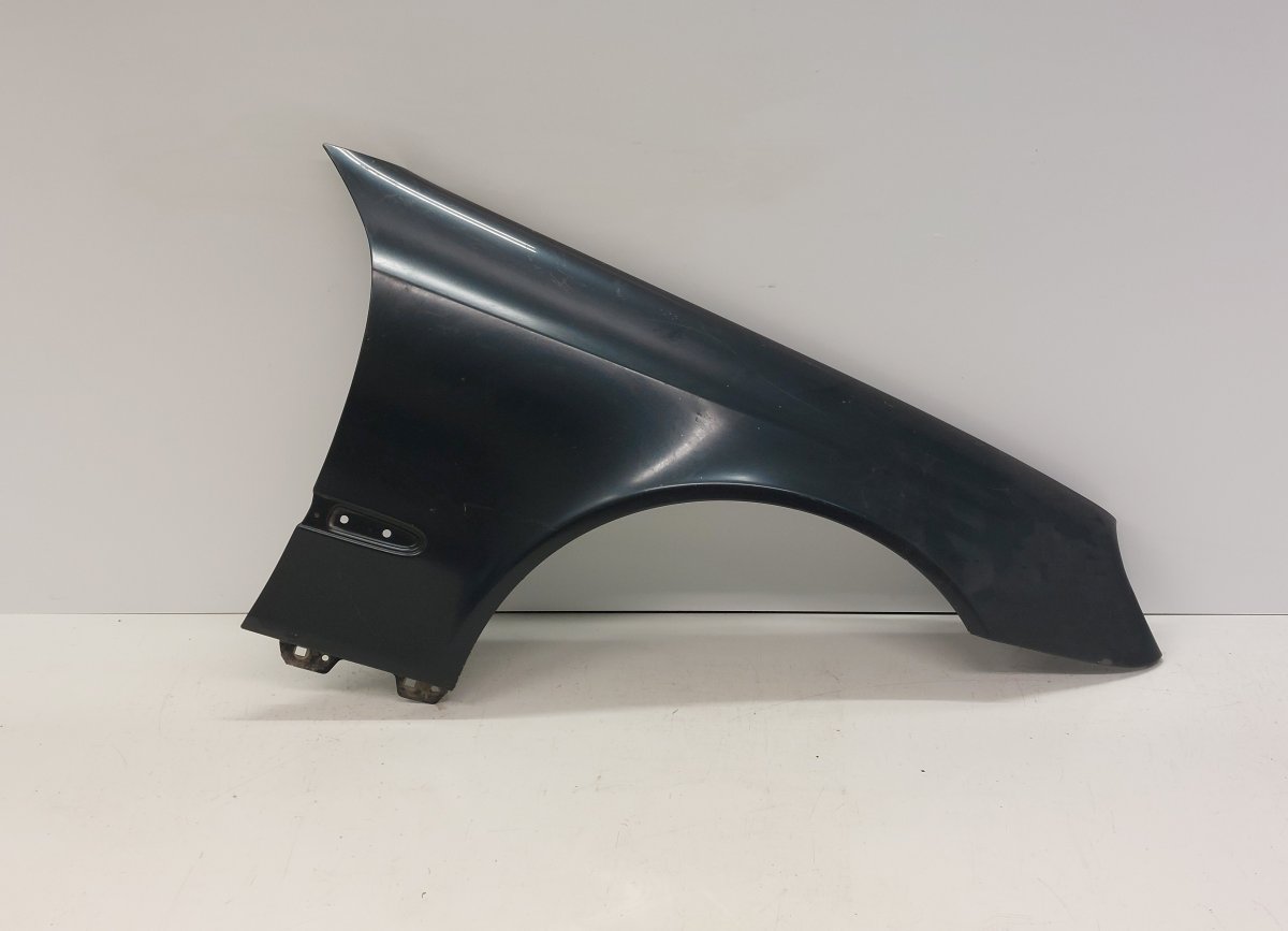 Mercedes-Benz A (W169) Front Right Fender Front Right Fender — MERCEDES-BENZ E-CLASS (W21...