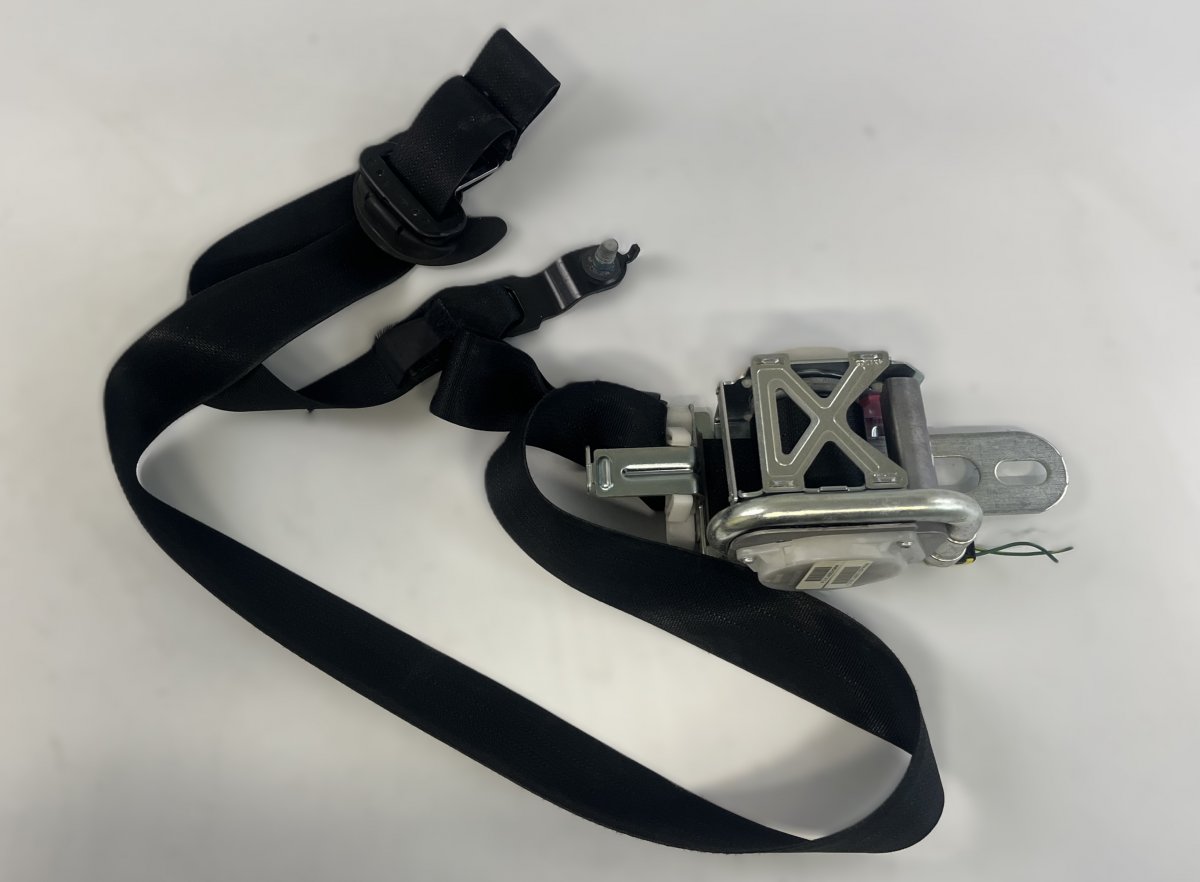 Jeep Grand Cherokee (WK) Seat belt — front left Seat belt — front left — JEEP GRAND CHEROKEE IV...