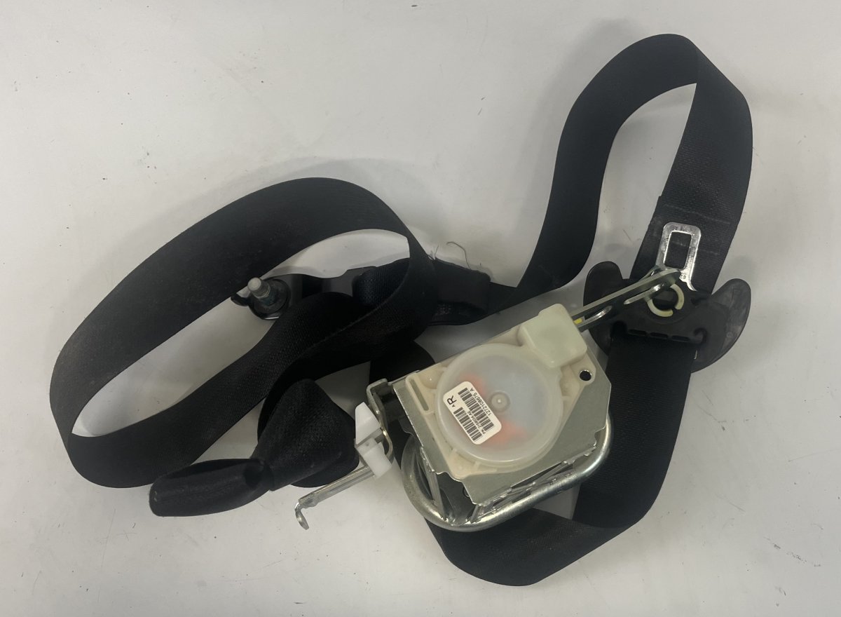 Jeep Grand Cherokee (WK) Seat belt — front right Seat belt — front right — JEEP GRAND CHEROKEE I...