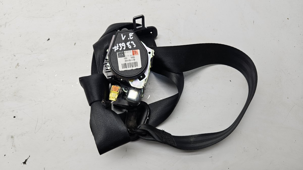 Seat Toledo Seat belt — front left Seat belt — front left — SEAT TOLEDO IV (KG3) (...