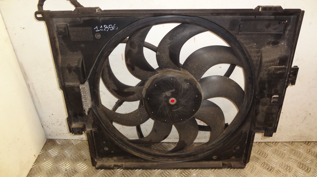 BMW 4 (F32 / F33 / F36) Electric Radiator Fan Electric radiator fan — BMW 4 (F32, F33, F36, F...
