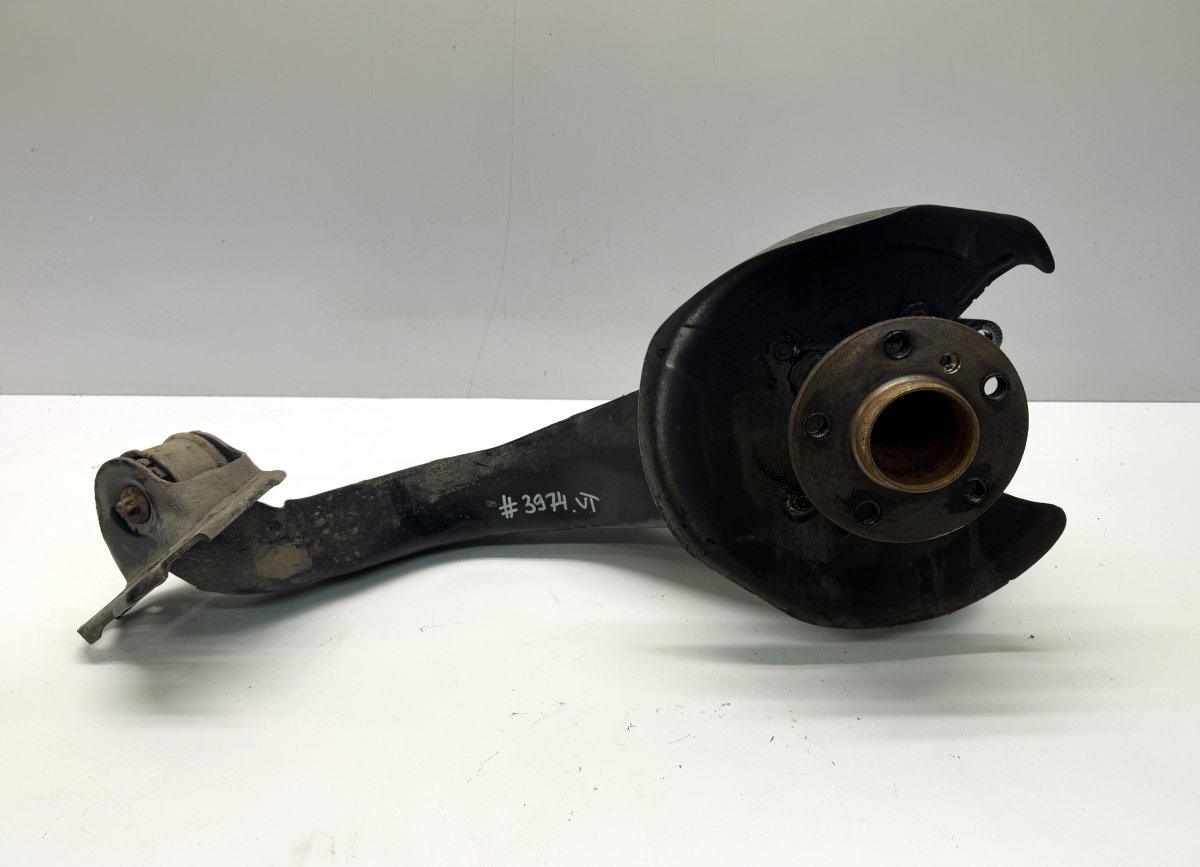 BMW X1 (F48) Wheel bearing housing — rear left Wheel bearing housing — rear left — BMW X1 (F48...