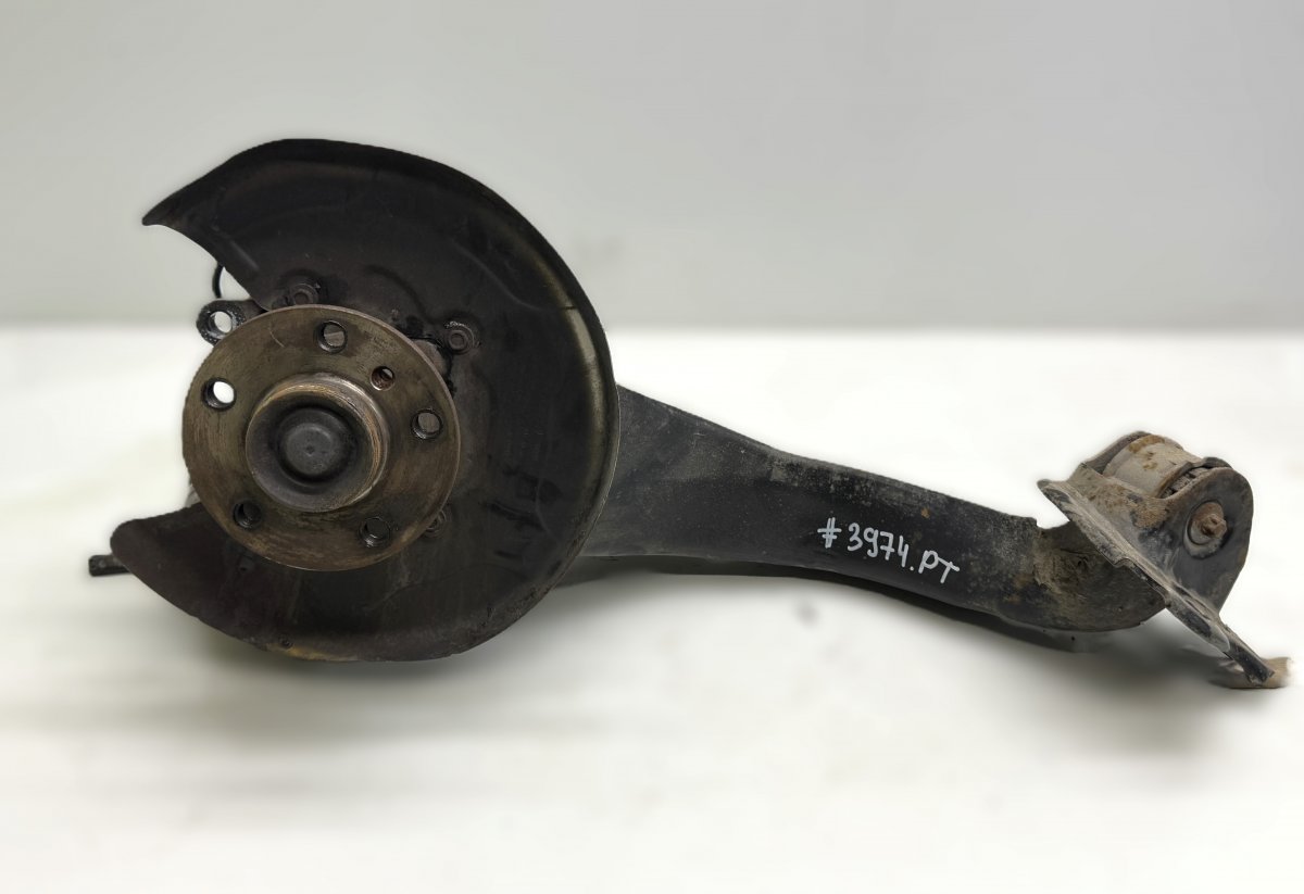 BMW X1 (F48) Wheel bearing housing — rear right Wheel bearing housing — rear right — BMW X1 (F4...