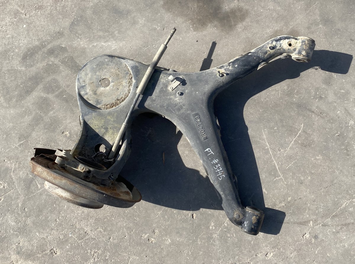 Mercedes-Benz Viano / Vito (W639) Wheel bearing housing — rear right Wheel bearing housing — rear right — MERCEDES-B...