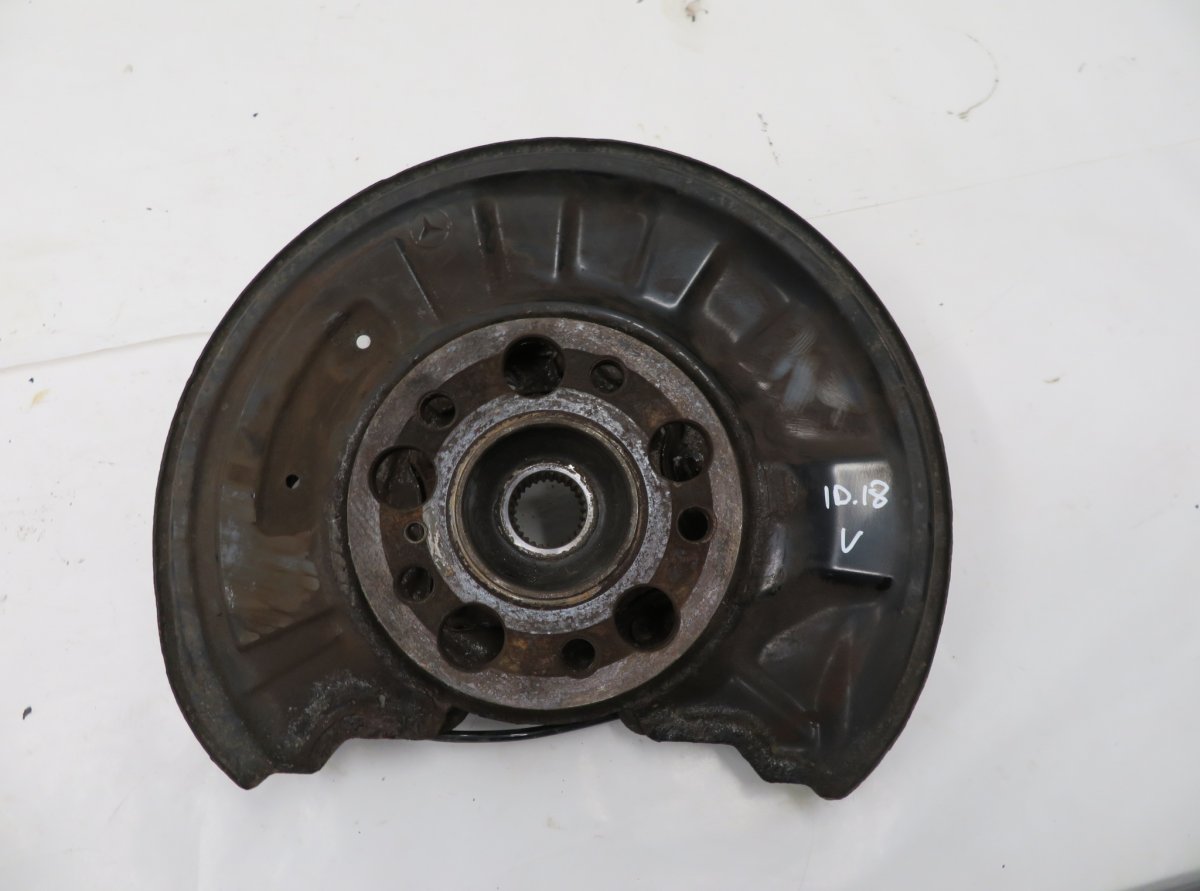 Mercedes-Benz A (W176) Wheel bearing housing — rear left Wheel bearing housing — rear left — MERCEDES-BE...