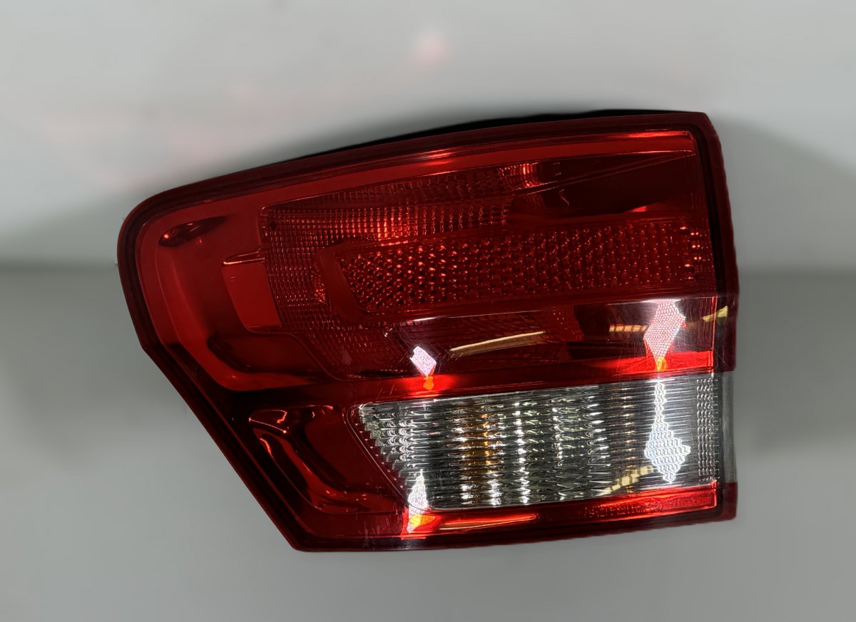 Jeep Grand Cherokee (WK) Left Rear Light Left rear light — JEEP GRAND CHEROKEE IV (WK, W...