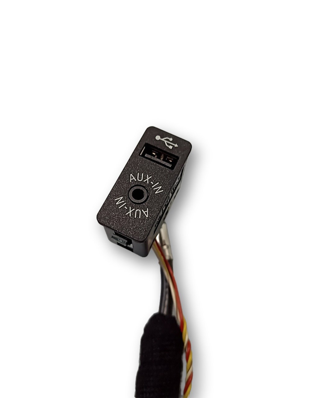 USB socket connector Brand/Model: FERRARI PUROSANGUE
Year: 2024
Engi...
