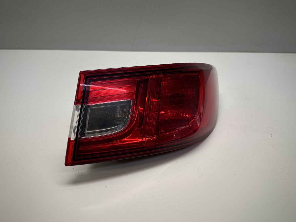 Renault Clio Right Rear Light Right rear light — RENAULT CLIO IV / THALIA (BH...