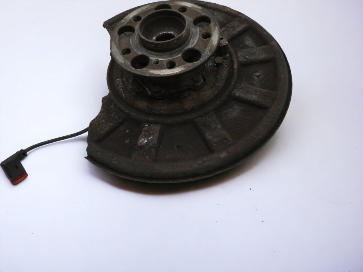 Mercedes-Benz A (W169) Wheel bearing housing — rear left Wheel bearing housing — rear left — MERCEDES-BE...