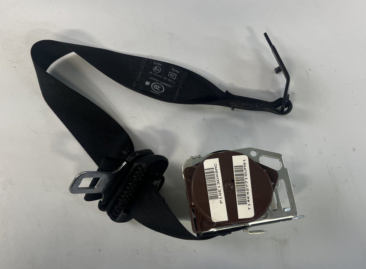 Jeep Grand Cherokee (WK) Seat belt — rear left Seat belt — rear left — JEEP GRAND CHEROKEE IV ...