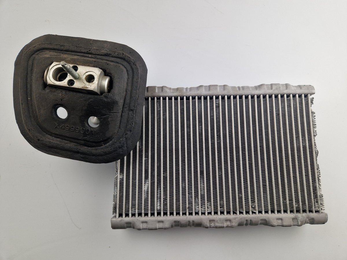 Jeep Grand Cherokee (WK) Сердцевина нагревателя Heater core — JEEP GRAND CHEROKEE IV (WK, WK2) ...