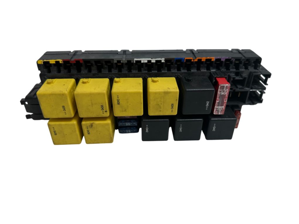Mercedes-Benz A (W169) Fuse box Fuse box — MERCEDES-BENZ S-CLASS (W220) (1998-2...