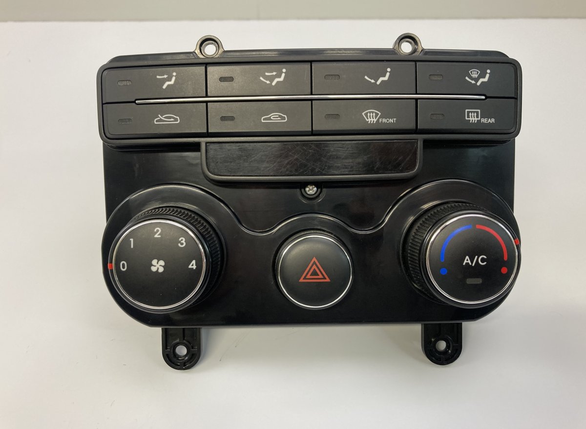 Hyundai i30 Heater control panel Heater control panel — HYUNDAI i30 I (FD) (2007...