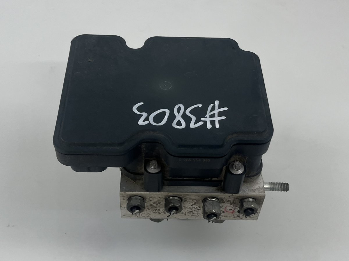 Nissan X-Trail / Rogue ABS hydraulic unit / pump ABS hydraulic unit / pump — NISSAN X-TRAIL III ...