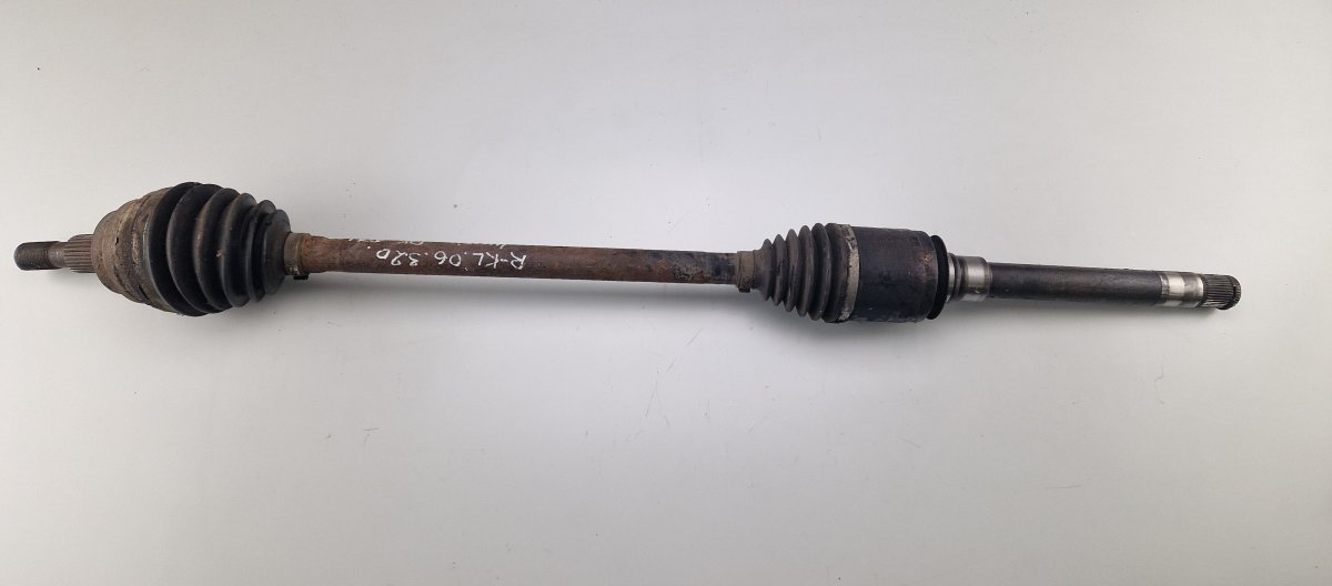 Mercedes-Benz A (W169) Driveshaft — front right Driveshaft — front right — MERCEDES-BENZ R-CLAS...