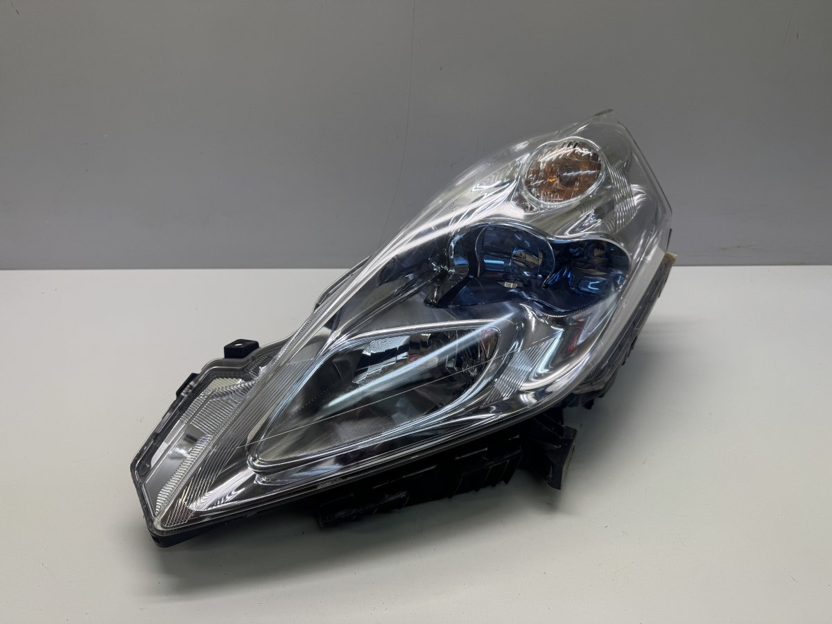 Nissan Leaf Left headlight Left headlight — NISSAN LEAF I (ZE0) (2010-2017...