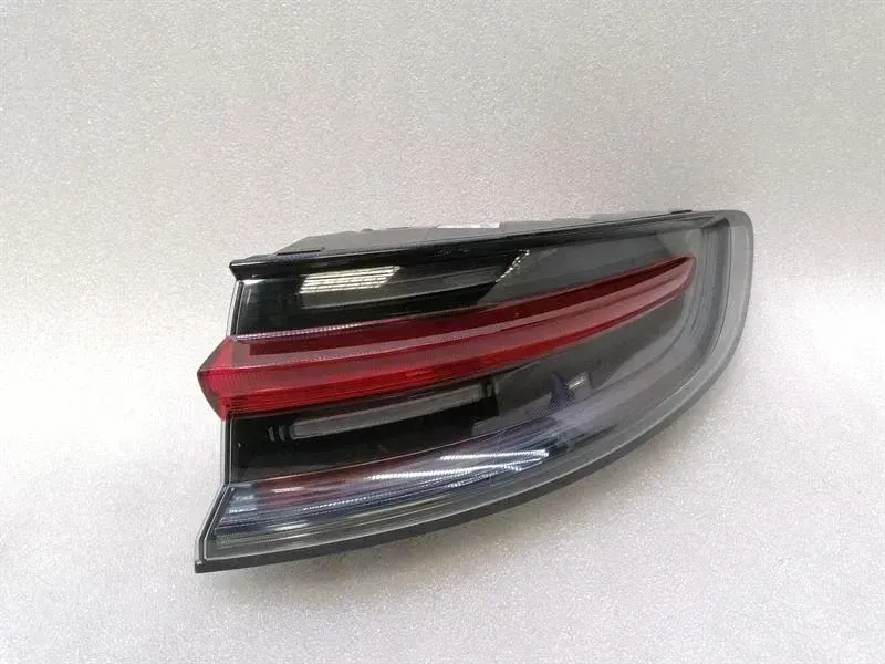 Porsche Macan Right Rear Light