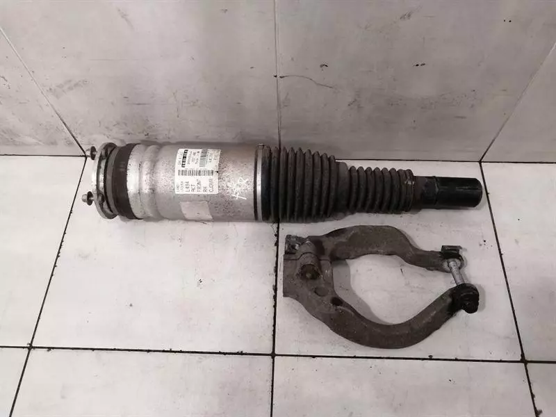 Land Rover Range Rover Sport (L461) 2022-... Range Rover Sport L494 L404 Shock Absorber FRH LR060399 Shock Absorber Front Right