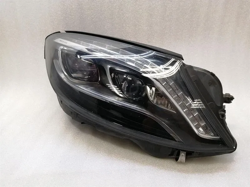 Mercedes-Benz A (W176) Mercedes S-Class W222 Right Headlight A2229062604 RHD Headlight Right Body type: Saloon
Fuel: Diesel