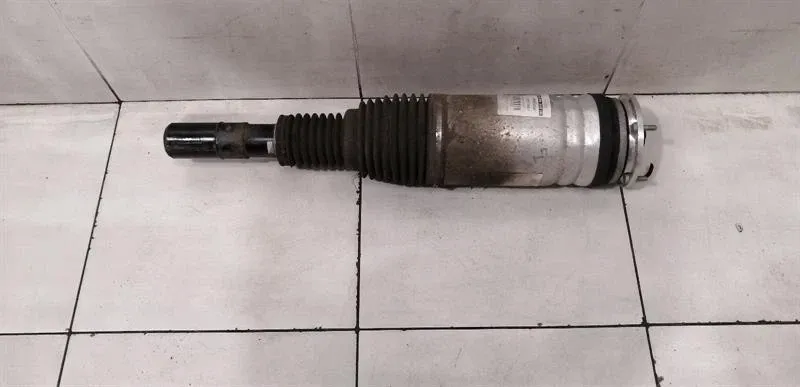 Land Rover Range Rover Sport (L494) Land Rover Range Rover L405 Shock Absorber Front LR057699 Front Shock Absorber