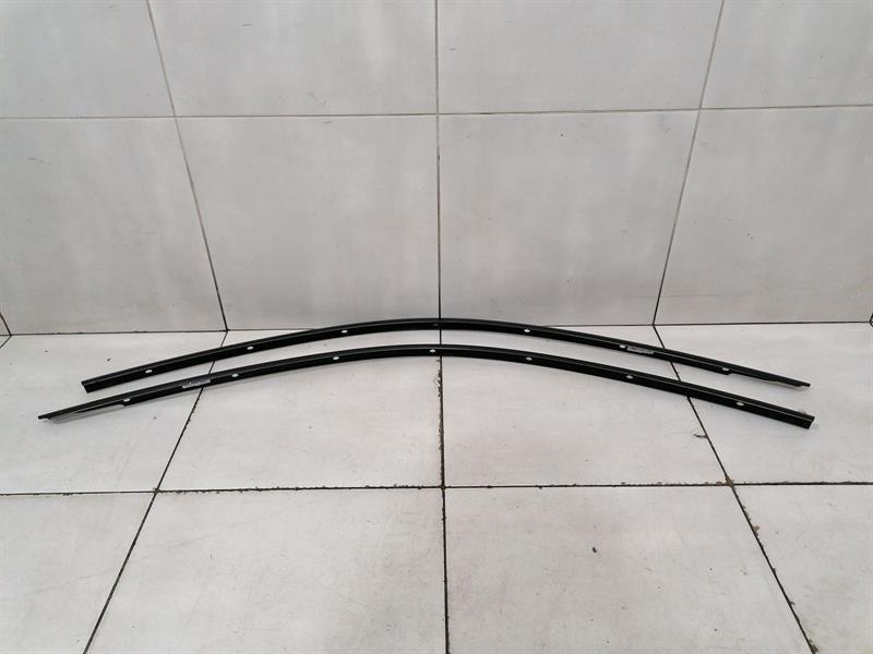 Porsche 911 (992) Porsche 911 992 Body Moulding Set 992853262 03C Bar Set Body type: Coupe
Fuel: Petrol