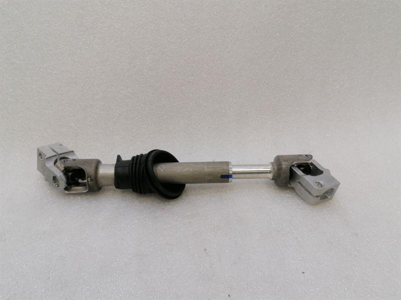 Porsche 911 (992) Porsche 911 992 Steering Joint 992419753C Tie Rod Body type: Coupe
Fuel: Petrol