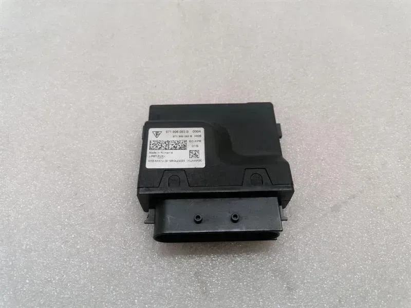 Bentley Continental GT Bentley Continental GT 18-24 3S 3SD Electronic Module 971906093B ECU Body type: Coupe
Fuel: Petrol
