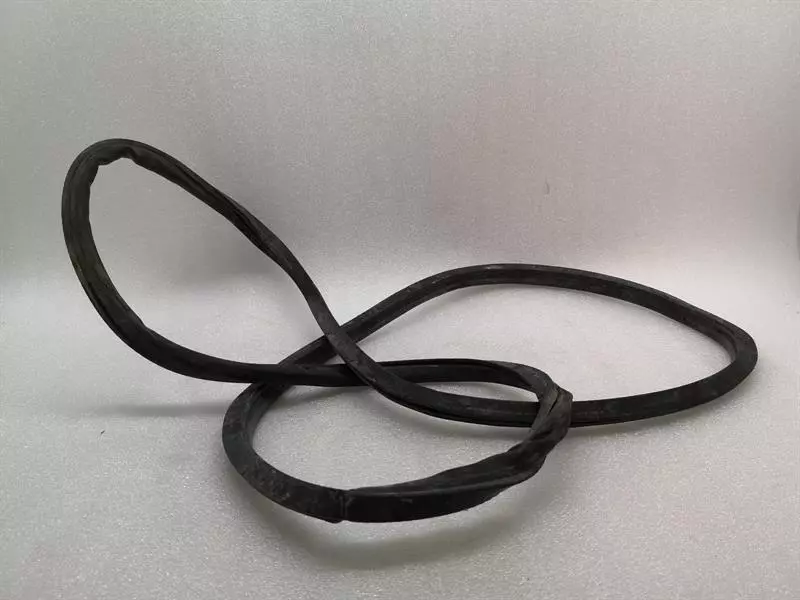 Bentley Continental GT, GTC, Flying Spur Door Seal Bentley Continental GT V8S Bonnet Seal 3W082370...
