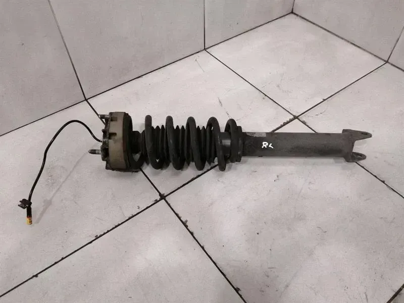 Porsche 911 (997) Porsche 911 997 shock absorber rear 99733305320 shock absorber rear PASM Body type: Coupe
Fuel: Petrol