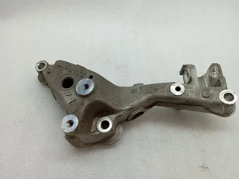Porsche 911 (992) Porsche 911 992 subframe rear right 992505064A axle frame rear axle right Body type: Convertible
Fuel: Petrol