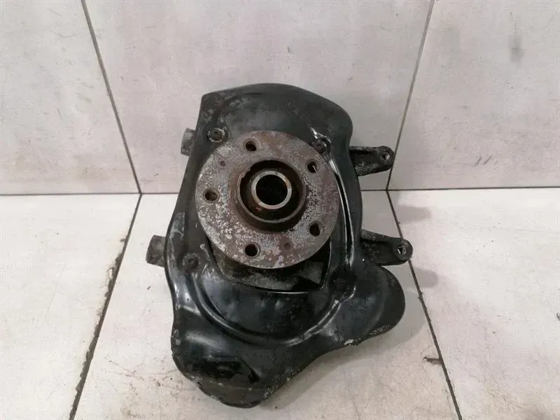 Audi R8 Audi R8 4S Performance Left Rear Hub 4S0505433C Wheel Bearing Housing Rear Left Body type: Coupe
Fuel: Petrol