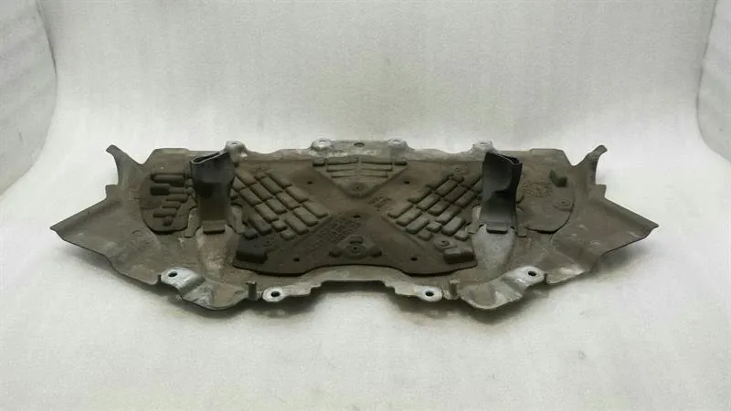 Mercedes-Benz A (W176) Mercedes S-Class W222 Front Undertray A2225240101 Underbody Trim Body type: Saloon
Fuel: Diesel