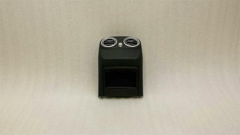 Mercedes-Benz CLA (C174 / C178) Mercedes C Class W205 Rear Air Vent A2058300501 Ventilation Nozzle Vent Grille