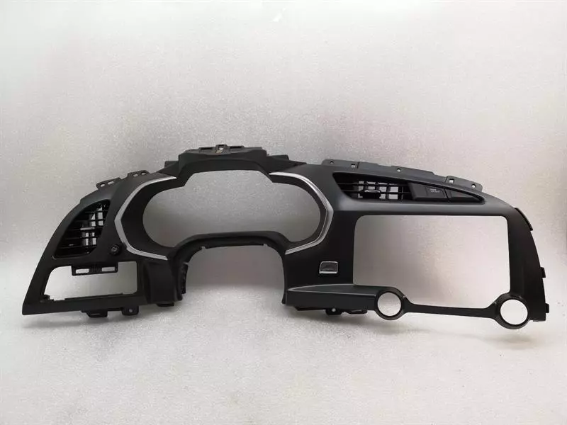 Chevrolet Corvette (C7) Chevrolet Corvette C7 23337590 Dashboard Dashboard Gauge Cluster Bezel Trim