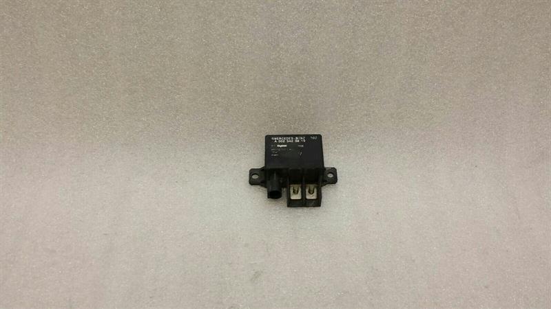Mercedes-Benz CLA (C174 / C178) Mercedes E Class W211 E500 Relay A0025423819 Relay Battery Battery