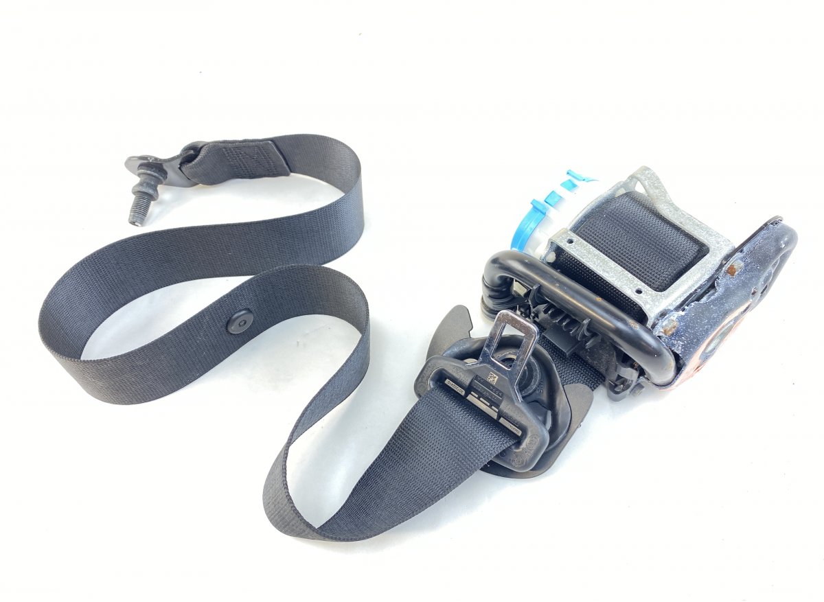 Mercedes-Benz CLA (C117) Seat belt — front right Seat belt — front right — MERCEDES-BENZ CLA (C1...