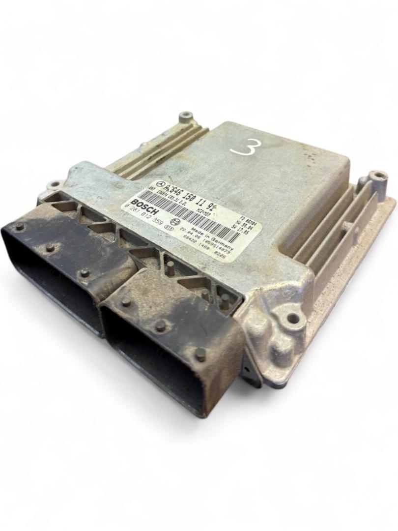 Mercedes-Benz Viano / Vito (W639) Engine control unit (ECU) Engine control unit (ECU) — MERCEDES-BENZ VITO ...