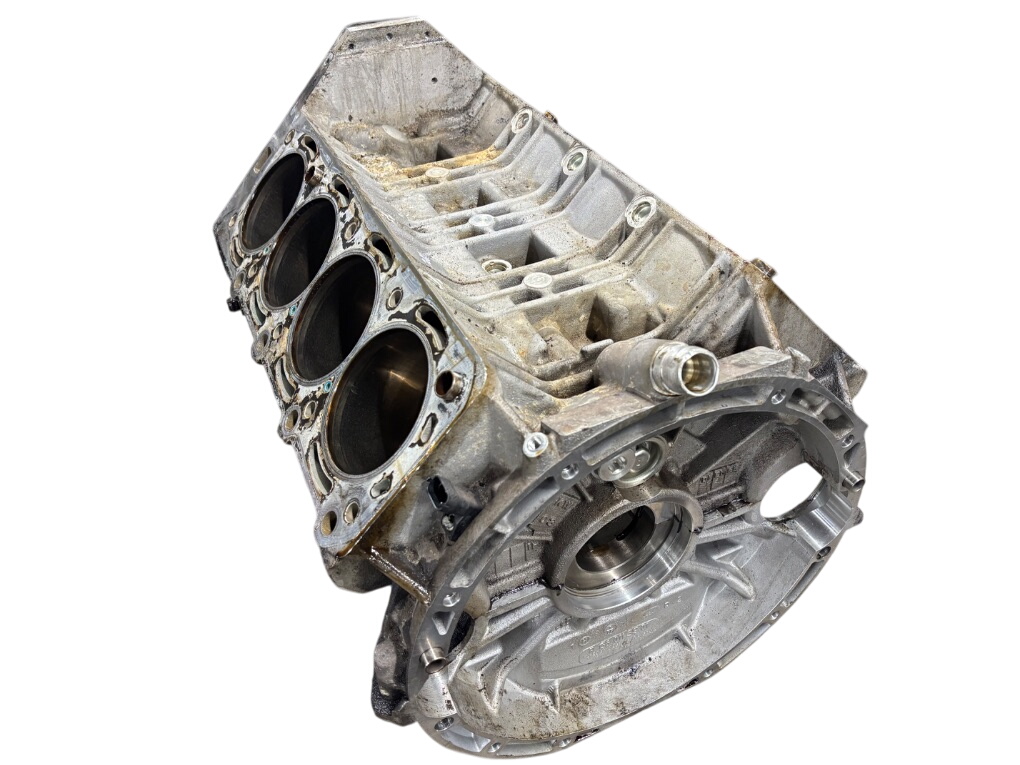 Mercedes-Benz A (W169) Engine Cylinder Block Engine cylinder block — MERCEDES-BENZ C-CLASS (...