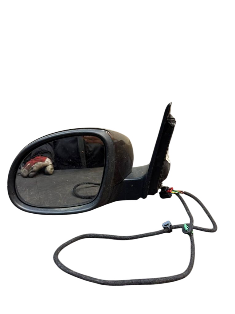 Volkswagen Tiguan Left mirror