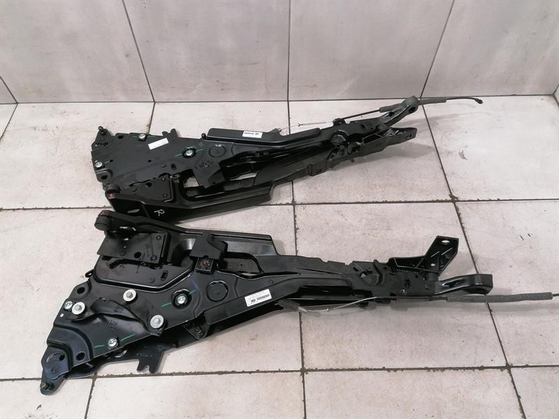 Ferrari California Boot Hinge FERRARI CALIFORNIA T F149 14-17 HINGE 804133 TO...