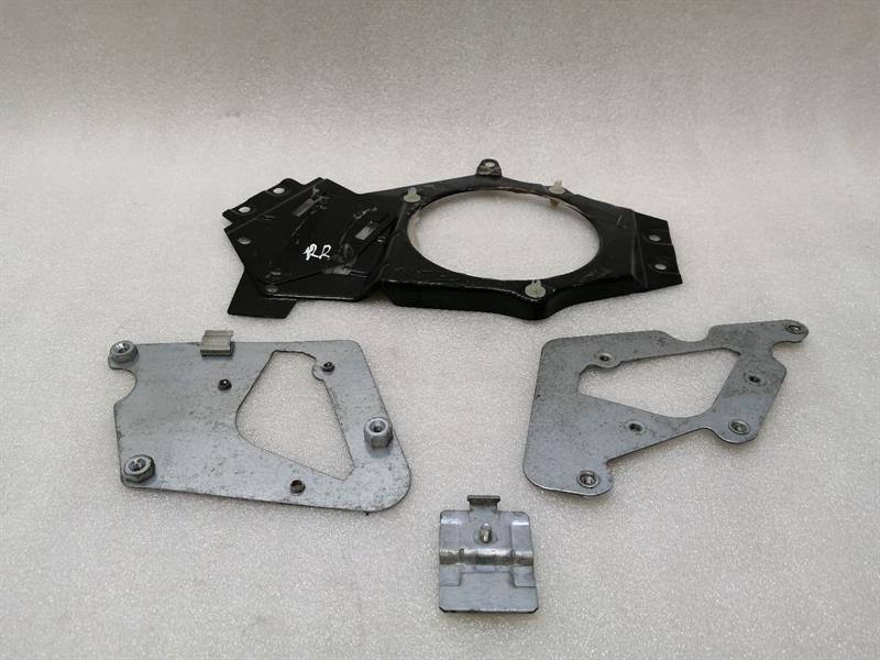 Mercedes-Benz A (W176) Mercedes G-Wagen W463 rear right door holder bracket A4637320214 holder carrier Body type: SUV
Fuel: Diesel