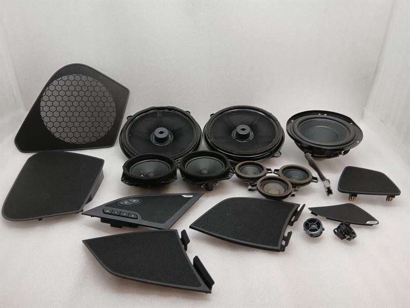 Chevrolet Corvette (C7) CHEVROLET CORVETTE C7 GRAND SPORT SPEAKER 157794 BOSE SET SPEAKER SET Body type: Coupe
Fuel: Petrol