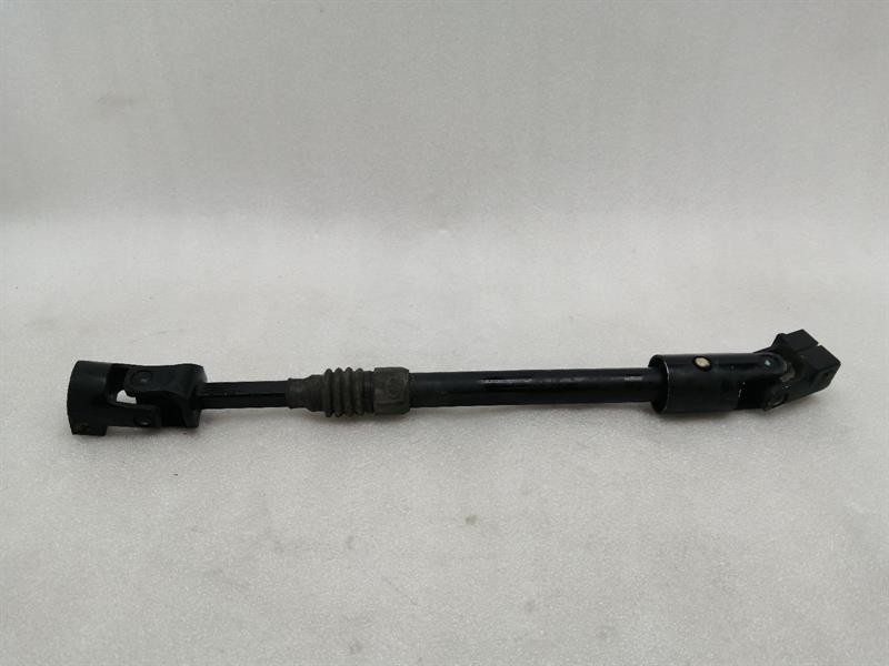 Dodge Viper Dodge Viper SRT-10 8.3 Steering Joint 865588AC Steering Shaft 4763861AB Body type: Coupe
Fuel: Petrol