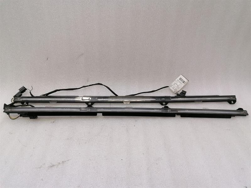 Mercedes GLS 350D Front Daytime Light Set A1669061101 Entry Light Set LED