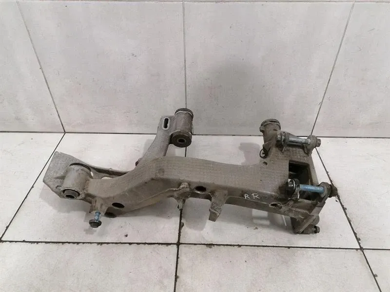 Porsche 911 (996) Beam / Subframe Rear Porsche 911 997 subframe rear right 99733115203...