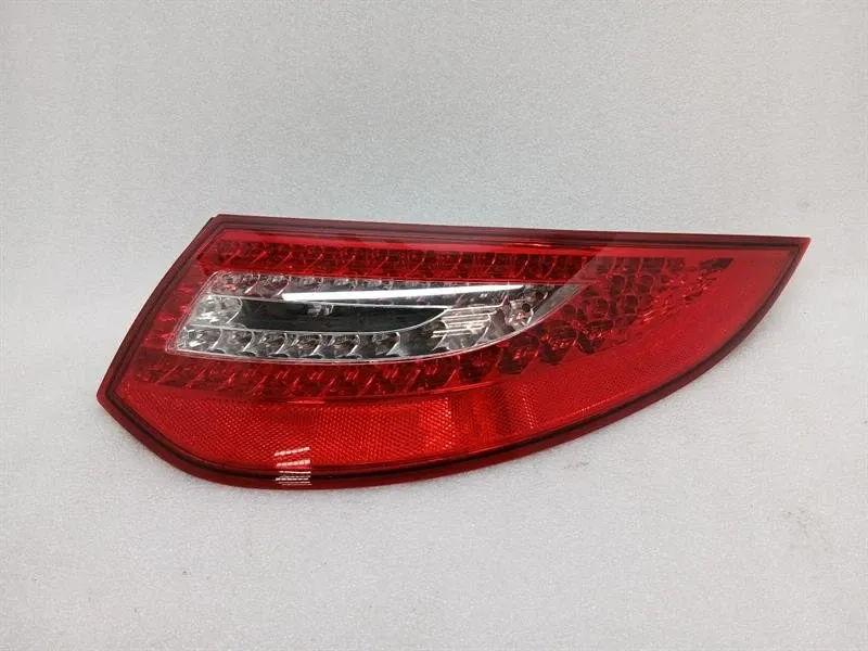 Porsche 911 (991) Porsche 911 997 Right Rear Light 99763141804 Tail Light Right MK2 Genuine Body type: Convertible
Fuel: Petrol