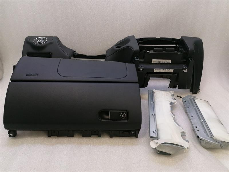 Mercedes-Benz CLS (C218) Mercedes CLS W218 Lower Panel Glovebox USA A2186801487 Trim A2186800291 Body type: Saloon
Fuel: Petrol