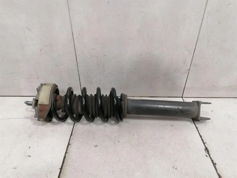 Porsche 911 (997) Porsche 911 997 shock absorber rear 99733305320 shock absorber rear PASM Body type: Convertible
Fuel: Petrol